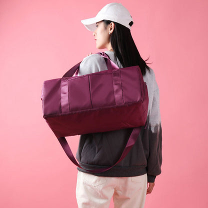 Ultimate Waterproof Fitness Duffel Bag - Stylish Weekender & Gym Shoulder Bag for Men and Women